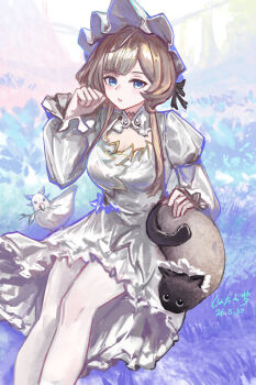 1girl absurdres alternate_costume bird blue_eyes bonnet breasts brown_hair cat clenched_hand commentary_request feet_out_of_frame genshin_impact grass hand_up highres long_sleeves looking_at_viewer making-of_available medium_breasts nightgown on_ground outdoors pantyhose sandrone_(genshin_impact) short_hair_with_long_locks sitting solo white_bonnet white_nightgown white_pantyhose yitai_zhi_meng