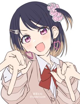black_hair blonde_hair bow bowtie brown_cardigan cardigan commentary_request double_v earrings fangs fukumaru_koito gyaru hair_ornament hair_scrunchie hairclip heart heart_earrings highres idolmaster idolmaster_shiny_colors jewelry long_sleeves looking_at_viewer multicolored_hair official_alternate_costume official_alternate_hair_color official_alternate_hair_length official_alternate_hairstyle one_side_up open_mouth pink_eyes red_bow red_bowtie school_uniform scrunchie skin_fangs soramame_tomu streaked_hair swept_bangs two-tone_hair upper_body v white_background