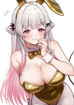 1girl alternate_costume animal_ear_hairband animal_ears bare_shoulders blush breasts cleavage collar commentary_request daysss detached_collar fake_animal_ears gold_bowtie gold_hairband gold_leotard gradient_hair grey_hair hairband hand_up highres indie_virtual_youtuber large_breasts leotard long_hair looking_at_viewer multicolored_hair pantyhose pink_hair playboy_bunny rabbit_ears smile solo strapless strapless_leotard suou_patra upper_body very_long_hair virtual_youtuber white_background white_collar white_pantyhose white_wrist_cuffs wrist_cuffs yellow_eyes