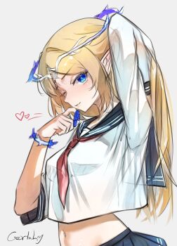 1girl arm_up black_sailor_collar black_skirt blonde_hair blue_eyes breasts car1nly cartethyia_(wuthering_waves) chinese_commentary closed_mouth commentary_request cowboy_shot crown_of_thorns grey_background heart highres long_hair long_sleeves looking_at_viewer medium_breasts midriff navel neckerchief one_eye_closed partial_commentary pointy_ears red_neckerchief sailor_collar school_uniform shirt sidelocks signature simple_background skirt sleeve_rolled_up smile solo white_shirt wuthering_waves