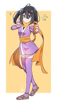 1girl amamiya_satsuki_(mono) black_hair blue_eyes camera cosplay fingerless_gloves gloves highres holding holding_camera japanese_clothes kimono kusagakure_satoko kusagakure_satoko_(cosplay) mono_(afro) ninja ninja_to_koroshiya_no_futarigurashi one_side_up scarf season_connection short_kimono shuriken_hair_ornament simple_background smile solo thick_eyebrows thighhighs voice_actor_connection yas_(yosiyasuyasu)