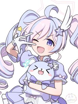 &gt;_&lt; +++ 1girl \m/ absurdres ahoge blue_archive bow bowtie commentary_request dress drill_hair earrings gloves hair_ornament halo highres holding jewelry long_hair looking_at_viewer magical_girl mascot mugisepa multicolored_hair one_eye_closed open_mouth pink_halo puffy_short_sleeves puffy_sleeves purple_bow purple_bowtie purple_dress purple_eyes purple_hair reisa_(blue_archive) reisa_(magical)_(blue_archive) short_sleeves simple_background smile solo star_(symbol) star_earrings star_hair_ornament star_halo twin_drills two-tone_hair upper_body v-shaped_eyebrows very_long_hair white_background white_gloves wing_hair_ornament wrist_cuffs