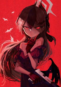 1girl absurdres black_dress black_gloves black_hair black_wings blue_archive demon_horns dress fang gloves grey_halo gun halloween halo highres holding holding_gun holding_weapon horns kongaru_123 long_hair looking_at_viewer multicolored_hair red_background red_eyes smile two-tone_hair upper_body vampire weapon white_hair wings
