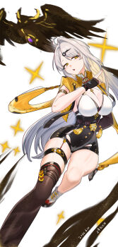 1girl absurdres ahoge arm_behind_back artist_name belt bird black_bird black_gloves black_shorts black_thighhighs breasts brown_belt chinese_commentary cleavage commentary_request curvy dated dutch_angle feet_out_of_frame fighting_stance fingerless_gloves gloves grey_hair hair_ornament hairclip hand_up high-waist_shorts highres large_breasts long_hair looking_at_viewer shangdi_de_fa_zhang shoes shorts sidelocks simple_background single_hair_intake single_thighhigh skindentation solo sparkle standing standing_on_one_leg thigh_strap thighhighs thighs very_long_hair white_background white_shoes yellow_eyes yixuan_(zenless_zone_zero) zenless_zone_zero
