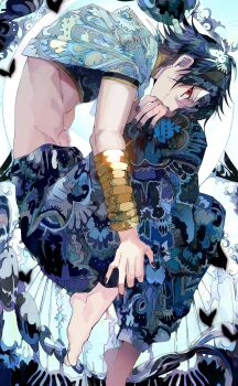 1boy absurdres barefoot black_hair black_nails black_pants bracelet choker gold_bracelet gold_choker highres jewelry judal looking_at_viewer magi_the_labyrinth_of_magic navel pants patterned_clothing patterned_hair ponytail red_eyes solo stomach yadu_nadu