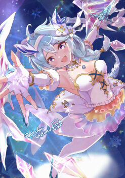 1girl :d ahoge aqua_hair armpits bare_shoulders blush braid breasts chokomin commentary_request crystal_wings dragon_girl dragon_horns dragon_tail dragon_wings dress elbow_gloves fingerless_gloves flower gloves hair_between_eyes hair_flower hair_ornament hairband highres holding horns ice looking_at_viewer medium_breasts open_mouth outstretched_arms pantyhose princess_connect! purple_eyes sheffy_(princess)_(princess_connect!) sheffy_(princess_connect!) single_braid smile snowflakes solo sword tail twitter_username weapon white_dress white_gloves white_hairband white_pantyhose wings