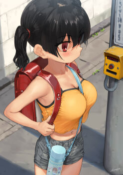 1girl backpack bag between_breasts black_hair breasts camisole child cleavage commentary_request eyes_visible_through_hair grey_shorts highres kaedeko_(kaedelic) large_breasts midriff navel oppai_loli original outdoors randoseru red_eyes sasaki_kanna short_hair shorts signature solo standing strap_between_breasts thighs twintails yellow_camisole