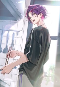 1boy alternate_costume black_shirt chain chain_necklace chopsticks cooking cowboy_shot from_below grey_pants hair_intakes hair_ornament hairclip highres holding holding_chopsticks jewelry light_particles looking_at_viewer male_focus multicolored_hair necklace nijisanji nisi_ki_no open_mouth pants parted_bangs pink_hair purple_hair shirt short_hair short_sleeves smile solo tile_wall tiles two-tone_hair virtual_youtuber watarai_hibari yellow_eyes
