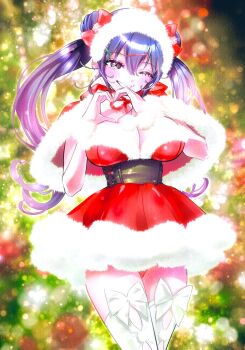 1girl ;d black_eyes black_hair blurry blush bokeh breasts brown_corset cleavage commentary corset cowboy_shot depth_of_field double_bun dress grin hair_between_eyes hair_bun hair_ornament hairclip hat heart heart_hands highres kabaya_yumiko kakunaru_ue_wa large_breasts looking_at_viewer miyamoto_niina one_eye_closed open_mouth ribbon-trimmed_thighhighs ribbon_trim santa_costume santa_dress short_dress smile solo symbol-only_commentary thighhighs twintails white_thighhighs zettai_ryouiki