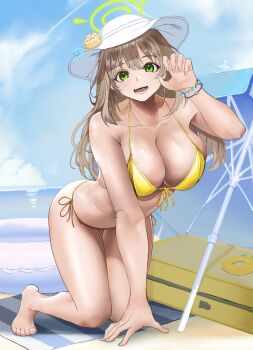 1girl all_fours beach beach_umbrella bikini blue_archive breasts cleavage commentary_request flower front-tie_bikini_top front-tie_top full_body green_eyes halo halterneck hat hat_flower highres large_breasts long_hair looking_at_viewer nonomi_(blue_archive) nonomi_(swimsuit)_(blue_archive) official_alternate_costume paw_pose rokuba side-tie_bikini_bottom solo string_bikini sun_hat swimsuit umbrella white_hat yellow_bikini yellow_halo