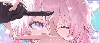 1girl absurdres archery_shooting_glove battery_indicator black_gloves blue_eyes close-up earrings finger_frame finger_frame_over_eye gloves highres honkai:_star_rail honkai_(series) jewelry march_7th_(honkai:_star_rail) march_7th_(preservation)_(honkai:_star_rail) multicolored_eyes one_eye_closed partially_fingerless_gloves pink_eyes pink_hair pink_pupils single_earring single_glove solo toria_(toriaa_27) two-tone_eyes viewfinder