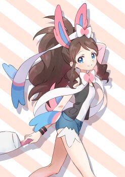 Rule 34 | 1girl, animal ears, arm behind head, baseball cap, blue eyes, brown hair, cosplay, gen 6 pokemon, hat, highres, hilda (pokemon), neck ribbon, nintendo, nyam suima, pokemon, pokemon bw, ponytail, ribbon, shirt, short shorts, shorts, sleeveless, smile, striped background, sylveon, sylveon (cosplay), unworn headwear, white shirt