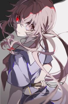 1girl a_sa_gohan arm_behind_back bow commentary_request crazy crossed_bangs dated_commentary eyelashes from_behind gasai_yuno glowing glowing_eye highres holding holding_knife knife long_hair looking_at_viewer looking_back mirai_nikki pink_eyes pink_hair red_bow red_eyes school_uniform simple_background smile solo upper_body yandere