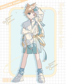 1boy arm_up blonde_hair blue_socks blush commentary_request dot_nose drop_shadow full_body green_eyes green_shorts grin hair_ornament hairclip highres jacket kagamine_len long_sleeves looking_at_viewer male_focus moo_n_moko one_eye_closed open_clothes open_jacket parallel_hairclips shirt shoes short_hair shorts smile socks solo standing vocaloid white_jacket white_shirt white_shoes