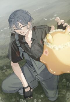 Rule 34 | 18trip, 1boy, 22kolink, arm up, black gloves, black shirt, commentary, fingerless gloves, full body, gloves, grey eyes, grey hair, grey overalls, hachinoya nagi, hair between eyes, half updo, highres, looking at animal, male focus, medium hair, overalls, print shirt, shirt, short sleeves, smile, solo, squatting, symbol-only commentary