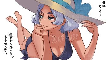 arm_support ass bikini black_bikini breasts cleavage commentary_request dark-skinned_female dark_skin green_eyes gundam gundam_suisei_no_majo hat hat_ribbon highres legs_up looking_to_the_side nekomiya_mizuki ribbon secelia_dote short_hair skindentation sun_hat swimsuit thick_eyebrows translation_request white_background white_hair white_nails