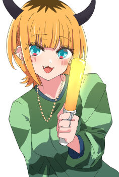 1girl :3 absurdres blonde_hair blush commentary_request ear_piercing fang glowstick green_shirt highres holding holding_glowstick horns jewelry memcho multicolored_hair multiple_rings necklace open_mouth oshi_no_ko penlight_(glowstick) piercing ring roots_(hair) shirt short_hair simple_background solo urishima white_background
