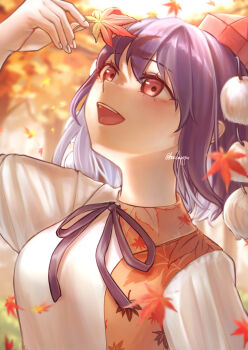 1girl arm_up artist_name autumn_leaves black_hair black_ribbon blurry blurry_background collared_shirt commentary_request fingernails hasukappu hat highres holding holding_leaf leaf looking_up neck_ribbon open_mouth red_eyes ribbon shameimaru_aya shirt short_hair smile solo teeth tokin_hat touhou upper_body upper_teeth_only white_shirt