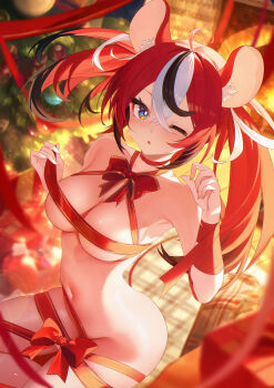 1girl ;o absurdres animal_ear_fluff animal_ears blue_eyes bow breasts choker christmas christmas_tree commentary english_commentary hakos_baelz hands_up highres hololive hololive_english jiang_ye_kiri large_breasts looking_at_viewer mouse_ears mouse_girl mouse_tail multicolored_hair naked_ribbon navel one_eye_closed parted_lips red_bow red_choker red_hair red_ribbon ribbon solo stomach streaked_hair tail twintails virtual_youtuber