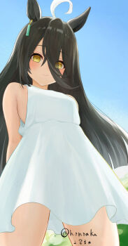 1girl absurdres ahoge alternate_costume arms_behind_back bare_shoulders black_hair blue_sky blush breasts bush closed_mouth commentary_request day dress earrings hair_between_eyes highres honoaka jewelry long_hair looking_at_viewer manhattan_cafe_(umamusume) multicolored_hair outdoors single_earring sky small_breasts smile solo standing streaked_hair umamusume very_long_hair white_dress white_hair yellow_eyes
