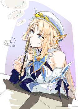 1girl arm_rest bare_shoulders beret blonde_hair blue_eyes breasts closed_mouth commentary dated detached_sleeves dress facial_mark forehead_mark genshin_impact hat highres holding holding_quill long_hair medium_breasts nicole_(genshin_impact) paper pazuu pointy_ears quill signature simple_background sleeveless sleeveless_dress solo table untranslatable_commentary upper_body