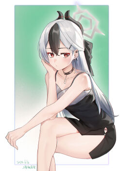 1girl absurdres artist_name black_choker black_dress black_hair black_horns black_ribbon blue_archive blush border breasts bright_pupils chinese_commentary choker closed_mouth collarbone commentary_request covered_navel crossed_bangs crossed_legs dated demon_girl demon_horns double-parted_bangs dress ear_piercing earrings eyelashes feet_out_of_frame gradient_background green_background grey_hair grey_halo hair_behind_ear hair_between_eyes hair_ornament hair_over_shoulder hair_ribbon hairclip half_updo halo hand_on_own_cheek hand_on_own_face hand_up highres horns invisible_chair jewelry kayoko_(blue_archive) kayoko_(dress)_(blue_archive) leaning_forward light_frown long_hair looking_at_viewer mole mole_on_neck multicolored_hair official_alternate_costume official_alternate_hairstyle outside_border outstretched_arm piercing red_eyes ribbon shangdi_de_fa_zhang short_dress side_slit simple_background sitting sleeveless sleeveless_dress small_breasts solo straight_hair thighs tsurime two-tone_hair very_long_hair white_border white_pupils