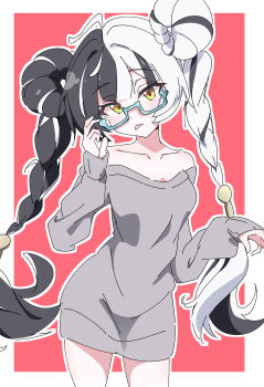 1girl absurdres alternate_costume bare_shoulders black_hair braid braided_twintails dialyn_(zenless_zone_zero) earrings glasses hair_ornament highres hutsugyou jewelry long_hair looking_at_viewer multicolored_hair solo split-color_hair upper_body white_hair yellow_eyes zenless_zone_zero