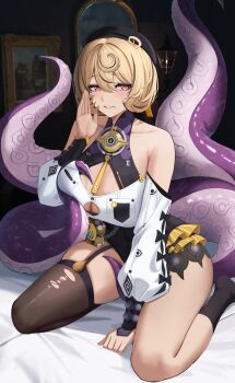 1girl bare_shoulders beret black_hair black_socks blonde_hair breasts clenched_teeth collarbone detached_sleeves gaitoou garter_straps hand_up hat high-waist_shorts highres indoors large_breasts looking_at_viewer mole mole_under_eye multicolored_hair on_bed purple_eyes ringed_eyes shirt short_hair shorts single_garter_strap sitting socks solo streaked_hair teeth tentacle_girl tentacle_tail thiren wariza white_shirt yidhari_murphy zenless_zone_zero