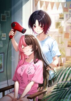 2girls black_hair breasts brown_hair chair closed_eyes gradient_hair hair_dryer highres kisaragi_ren_(vtuber) large_breasts long_hair multicolored_hair multiple_girls niwachichi_(maekawasan) parted_bangs pink_hair pink_shirt red_eyes red_hair shirt short_hair short_sleeves shorts sitting split-color_hair t-shirt tachibana_hinano two-tone_hair virtual_youtuber vspo! white_shirt