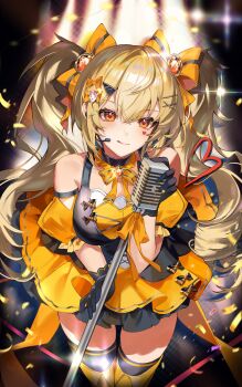 1girl absurdres blonde_hair bow confetti dress fenny_golden fingerless_gloves frilled_skirt frills gloves hair_bow hair_ornament hairclip highres idol looking_at_viewer microphone red_eyes ribbon skirt snowbreak:_containment_zone solo spotlight stage star_(symbol) star_hair_ornament strapless strapless_dress thighhighs twintails