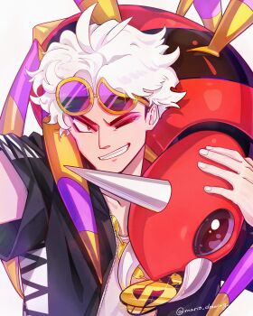 1boy absurdres ariados black_jacket bright_pupils gen_2_pokemon grin guzma_(pokemon) hand_up highres jacket jewelry looking_at_viewer male_focus mario_(2669431) mixed-language_commentary necklace nintendo one_eye_closed open_clothes open_jacket pokemon pokemon_(creature) pokemon_sm selfie shirt short_hair short_sleeves smile sunglasses team_skull teeth twitter_username white_hair white_shirt yellow-framed_eyewear zipper