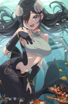 1girl bangle black_gloves black_hair blue_eyes bracelet breasts bubble coin ear_piercing eel gloves gold_coin hair_over_one_eye hand_on_own_chest hat highres jewelry large_breasts long_hair looking_at_viewer mermaid monster_girl multicolored_hair navel necklace open_mouth orca_girl original partially_fingerless_gloves pendant piercing ryofuhiko sharp_teeth sideboob signature solo sports_bikini teeth thick_eyebrows two-tone_hair underwater
