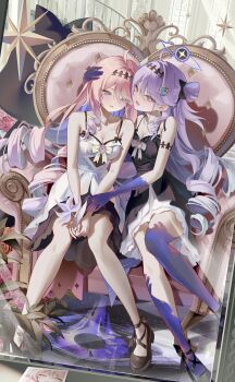 2girls absurdres ahoge aleph-1_(wuthering_waves) bare_shoulders black_bow black_dress black_shoes blue_eyes bow breasts chigusa7h colored_extremities colored_inner_hair commentary_request denia_(breakdown)_(wuthering_waves) denia_(wuthering_waves) dress dual_persona hair_bow hair_ornament highres long_hair looking_at_another medium_breasts multicolored_hair multiple_girls open_mouth pink_hair purple_eyes purple_hair reflection reflection_focus shoes sitting sleeveless white_dress wuthering_waves