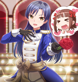 >_< 2girls amami_haruka ascot black_gloves blue_hair blue_jacket bow brown_eyes brown_hair brown_pants commentary_request dan_(orange_train) etoile_brilliant_(idolmaster) flower gloves hair_bow heart heart_in_mouth highres holding holding_flower idolmaster idolmaster_(classic) idolmaster_million_live! idolmaster_million_live!_theater_days jacket kisaragi_chihaya long_hair long_sleeves multiple_girls multiple_hair_bows official_alternate_costume open_mouth pants red_bow red_flower red_rose rose short_hair stage standing white_ascot yuri