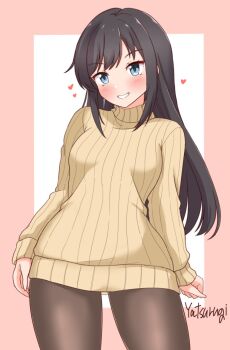 1girl alternate_costume asashio_(kancolle) black_hair black_pantyhose blue_eyes blush breasts commentary_request cowboy_shot heart highres kantai_collection long_hair looking_at_viewer pantyhose pink_background ribbed_sweater small_breasts smile solo sweater white_background yatsurugi yellow_sweater