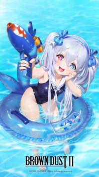 1girl artist_request barefoot black_one-piece_swimsuit blue_bow blue_eyes bow breasts brown_dust_(series) brown_dust_2 copyright_name copyright_notice hair_bow hand_on_own_cheek hand_on_own_face heterochromia highres holding holding_water_gun long_hair neckerchief official_art one-piece_swimsuit open_mouth pink_eyes refithea_(brown_dust) sailor_collar second-party_source small_breasts solo swim_ring swimsuit water water_gun wet wet_hair white_neckerchief white_sailor_collar