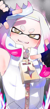 1girl arm_up armpits black_gloves blunt_bangs blush breasts bright_pupils brown_eyes commentary concert crown dot_nose dress finger_frame fingerless_gloves forehead gloves gradient_hair half-closed_eyes hand_up high_collar highres hizake_mozu inkling light_particles looking_at_viewer mole mole_under_mouth multicolored_hair nintendo open_mouth pearl_(off_the_hook_outfit)_(splatoon) pearl_(splatoon) pink_hair short_eyebrows sidelocks sleeveless sleeveless_dress small_breasts smile solo splatoon_(series) splatoon_2 stage_lights star-shaped_pupils star_(symbol) symbol-shaped_pupils tentacle_hair thick_eyebrows tilted_headwear two-tone_hair untranslatable_commentary upper_body white_dress white_hair white_pupils zipper zipper_pull_tab