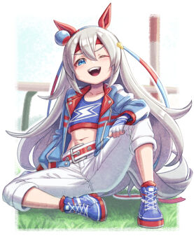 Rule 34 | 1girl, animal ears, belt, blue boots, blue eyes, blue hairband, blue jacket, blue sports bra, blush, boots, breasts, collarbone, commentary request, creape, ear covers, fingerless gloves, gloves, grass, grey hair, grey tail, hair between eyes, hairband, headband, highres, horse ears, horse girl, horse tail, jacket, lightning bolt print, lightning bolt symbol, long hair, long sleeves, looking at viewer, midriff, multicolored hairband, navel, one eye closed, open mouth, pants, red belt, red headband, sitting, small breasts, smile, sports bra, striped clothes, striped hairband, tail, tamamo cross (umamusume), tamamo cross (with lightning speed) (umamusume), teeth, two-tone hairband, umamusume, upper teeth only, very long hair, white gloves, white pants