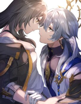 1boy 1girl black_hat black_jacket black_shirt brooch closed_mouth commentary_request earrings eye_contact feathered_wings from_side gloves gold_earrings grey_hair hair_between_eyes halo halo_behind_head hand_on_another&#039;s_arm hat head_wings hetero highres holding holding_unworn_clothes holding_unworn_hat honkai:_star_rail honkai_(series) jacket jewelry long_hair looking_at_another no_gloves noses_touching open_clothes open_jacket profile shirt simple_background spiked_halo stelle_(honkai:_star_rail) sunday_(honkai:_star_rail) sunday_(sacerdos&#039;_relived_ordeal)_(honkai:_star_rail) three-quarter_sleeves trailblazer_(honkai:_star_rail) turtleneck turtleneck_shirt unworn_hat unworn_headwear upper_body wf12ta white_background white_gloves white_jacket white_shirt white_wings wings yellow_eyes