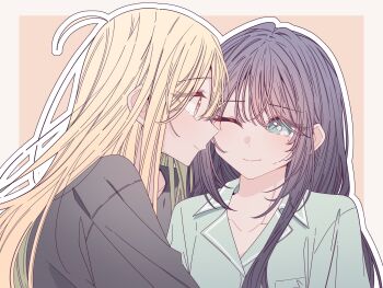 2girls aqua_eyes black_shirt blonde_hair border cho_kaguya-hime! commentary green_shirt hashtag-only_commentary highres kaguya_(cho_kaguya-hime!) kousaka_0v0 long_hair looking_at_another mole mole_under_eye multiple_girls one_eye_closed orange_background outline purple_hair red_eyes sakayori_iroha shirt simple_background white_border white_outline yuri