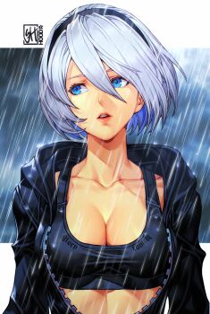 1girl 2b_(nier:automata) alternate_costume artist_logo black_hairband black_jacket black_sports_bra blue_eyes border breasts cleavage collarbone commentary facing_viewer grey_hair hair_between_eyes hairband highres jacket letterboxed lips logo medium_breasts nier:automata nier_(series) no_blindfold parted_lips partially_unzipped rain short_hair sideways_glance skaggshood solo sports_bra upper_body white_border