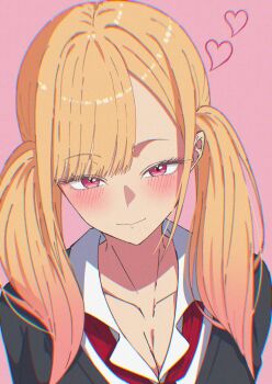 1girl absurdres alternate_hairstyle black_sweater blonde_hair breasts cleavage closed_mouth eyelashes ganetto29 gradient_hair heart highres kitagawa_marin multicolored_hair pink_background pink_hair red_eyes shirt simple_background smile solo sono_bisque_doll_wa_koi_wo_suru sweater twintails two-tone_hair white_shirt