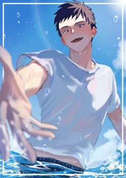 1boy absurdres black_hair commentary_request foreshortening highres looking_at_viewer magurosamm male_focus midriff_peek nijisanji open_mouth outdoors shirt short_hair short_sleeves solo upper_body virtual_youtuber wading water_drop white_shirt yashiro_kizuku