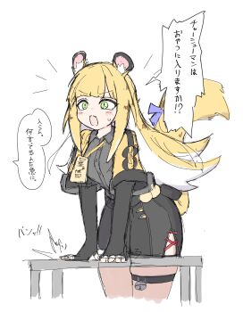 1girl absurdres animal_ear_fluff animal_ears blush bow colored_inner_hair cowboy_shot green_eyes grey_shirt gusumandesuyo high-waist_shorts highres jacket ju_fufu leaning_on_table long_hair multicolored_hair open_mouth shirt shorts simple_background solo speech_bubble striped_fur striped_hair sweatdrop table tail tail_bow tail_ornament thigh_strap tiger_ears tiger_girl tiger_stripes tiger_tail translation_request v-shaped_eyebrows white_background yellow_jacket zenless_zone_zero