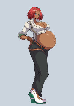 1girl absurdres blue_eyes breasts cleavage dark-skinned_female dark_skin female_focus fingerless_gloves full_body giovanna_(guilty_gear) gloves guilty_gear guilty_gear_strive hand_on_own_hip highres huge_breasts looking_at_viewer navel pregnant red_hair short_hair solo stark_(shitake)