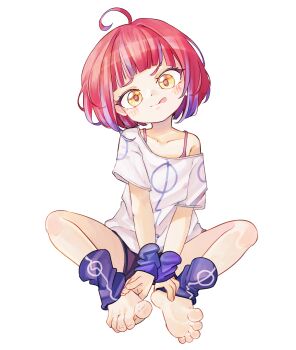 1girl :q ahoge barefoot bilingual_commentary black_shorts bra_strap chaosexceed closed_mouth commentary english_commentary flat_chest full_body highres mixed-language_commentary original shirt short_shorts short_sleeves shorts simple_background soles toes tongue tongue_out white_background white_shirt yellow_eyes