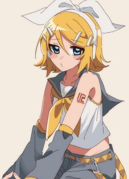 1girl blonde_hair blue_eyes blush_stickers bob_cut bow detached_sleeves grey_shorts gurenacv hair_bow highres kagamine_rin neckerchief sailor_collar shorts vocaloid