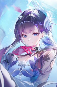 1girl absurdres air_bubble black_hair blue_eyes blue_hair breasts bubble cleavage closed_mouth dress fish gloves hair_ornament highres honkai:_star_rail honkai_(series) hysilens_(honkai:_star_rail) long_sleeves looking_at_viewer multicolored_hair purple_hair red_gloves smile sohan_(sohan_416) solo underwater upper_body