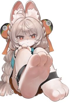 1girl animal_ears barefoot commentary_request dokomon feet foot_focus furry furry_female highres korean_commentary long_hair rabbit_ears rabbit_girl red_eyes soles solo thick_eyebrows toes zenless_zone_zero zhao_(zenless_zone_zero)