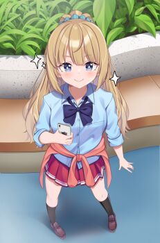 1girl absurdres aqua_scrunchie black_socks blonde_hair blue_bow blue_bowtie blue_eyes blue_shirt bow bowtie bright_pupils brown_shoes cardigan cardigan_around_waist cellphone closed_mouth clothes_around_waist collared_shirt commentary_request from_above full_body hair_ornament hair_scrunchie highres holding holding_phone jianzefanya karuizawa_kei kneehighs loafers long_hair looking_at_viewer phone pleated_skirt red_cardigan red_skirt scrunchie shirt shoes skirt smartphone smile socks solo sparkle standing white_pupils youkoso_jitsuryoku_shijou_shugi_no_kyoushitsu_e